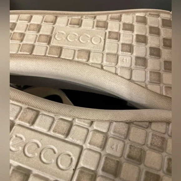 Ecco Metallic Silver Women's Sandals soft leather size 41 - Picture 6 of 7